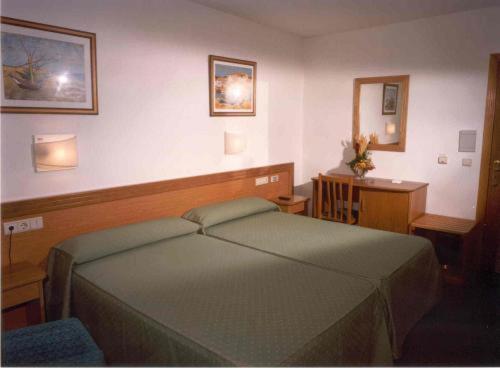 Hotel San Vicente Santiago de Compostela Room photo